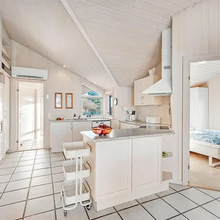 Hermandine - 700m From The Sea In Western Jutland By Interhome Lakolk