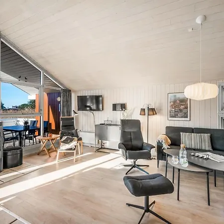 Holiday home Hermandine - 700m From The Sea By Interhome Lakolk