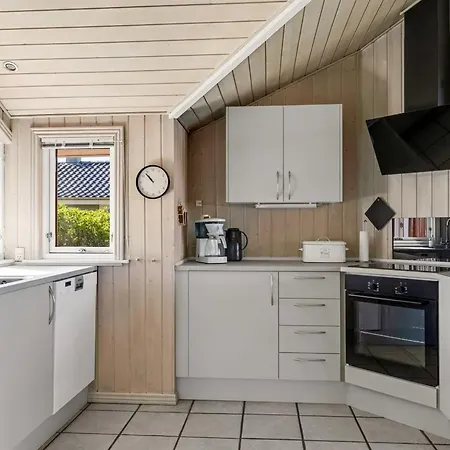 Vakantiehuis Hermandine - 700m From The Sea By Interhome